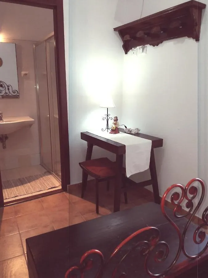 Belli Come Il Sole Serri Bed & Breakfast